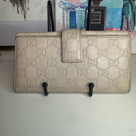 Gucci Cream Wallet - Picture 2 of 11